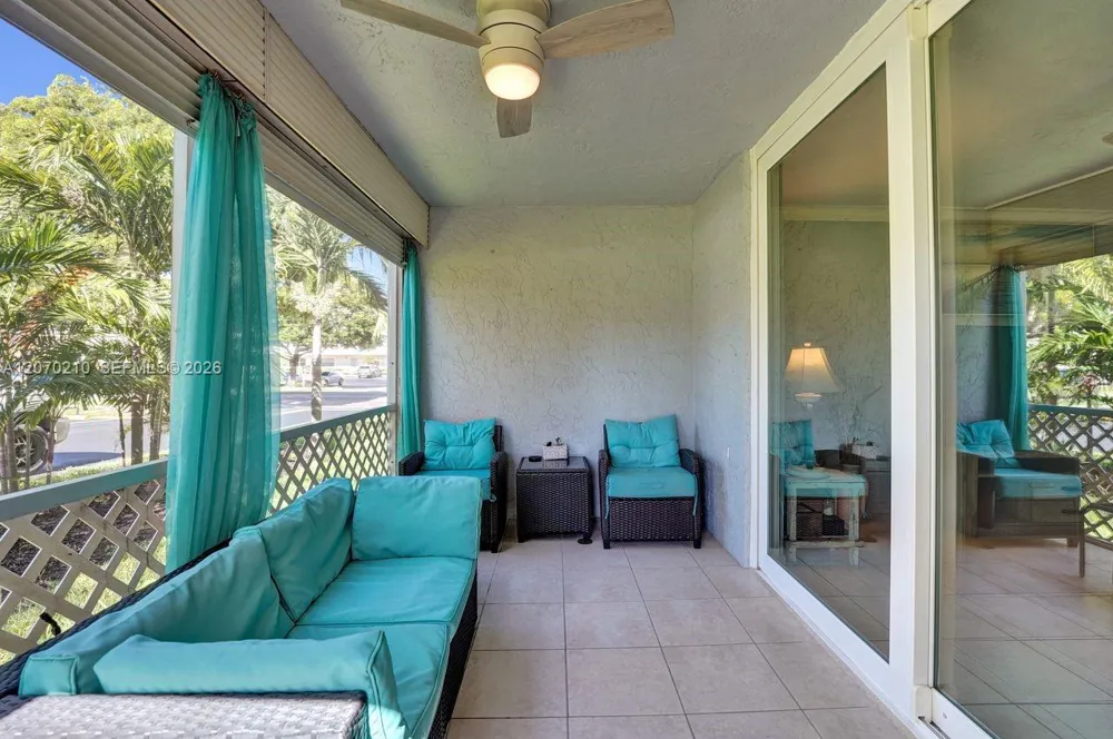 325 SE 11th Ter #107 Dania Beach, FL 33004