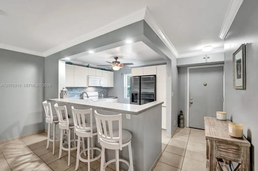 325 SE 11th Ter #107 Dania Beach, FL 33004