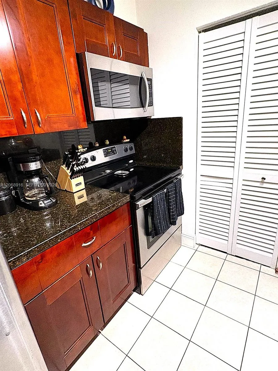 800 Miami Ave #E-905 Miami, FL 33136