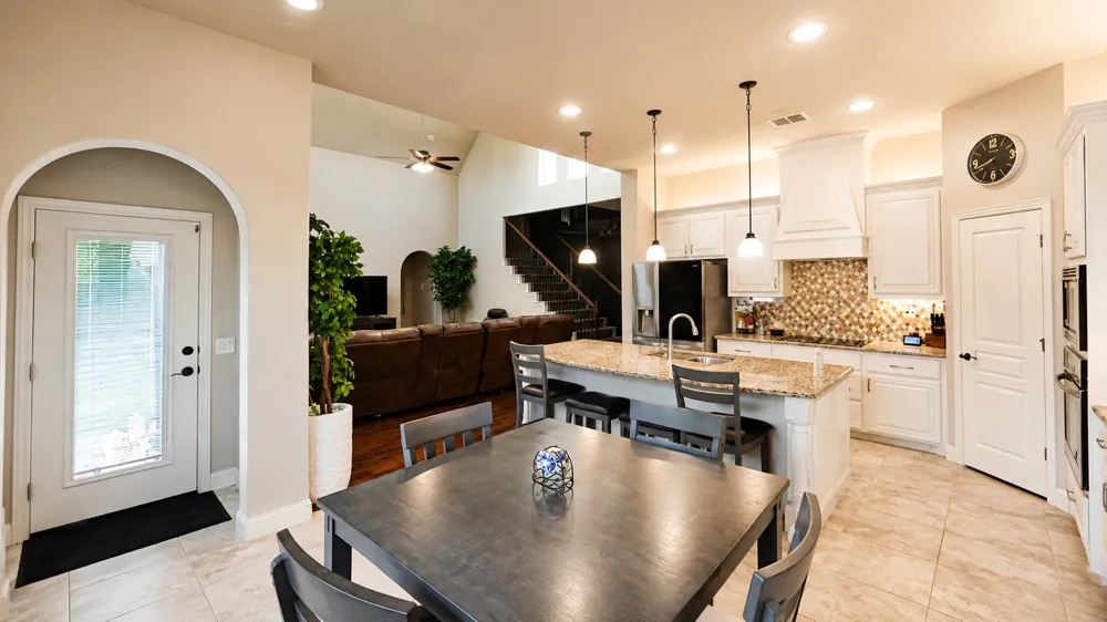 1917 Sunflower Drive Glenn Heights, TX 75154