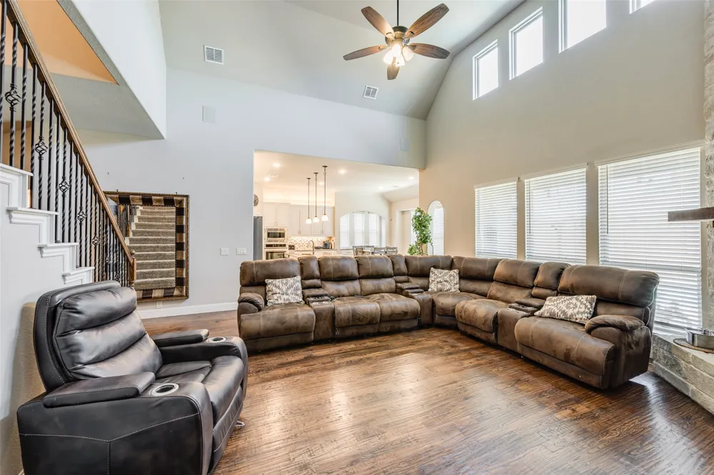 1917 Sunflower Drive Glenn Heights, TX 75154