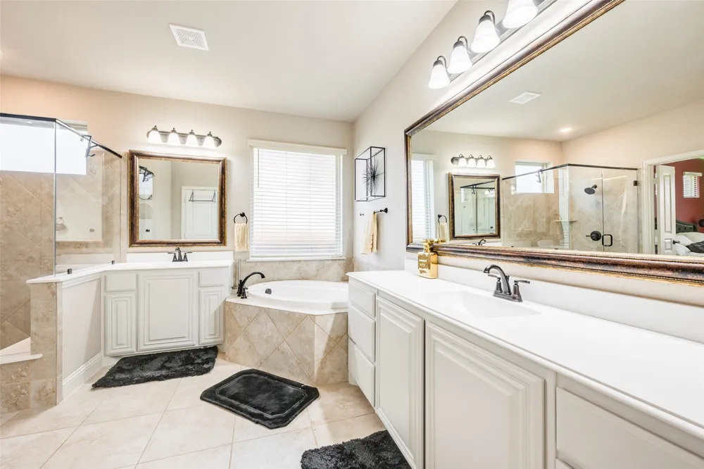 1917 Sunflower Drive Glenn Heights, TX 75154
