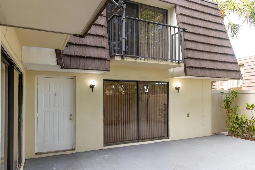 7406 74TH WAY West Palm Beach, FL 33407