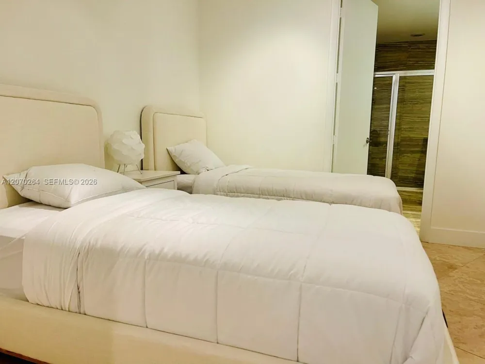 15811 Collins Ave #2103 Sunny Isles Beach, FL 33160