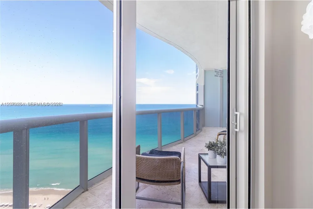 15811 Collins Ave #2103 Sunny Isles Beach, FL 33160