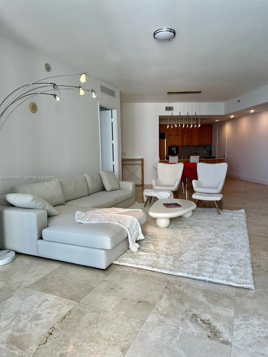15811 Collins Ave #2103 Sunny Isles Beach, FL 33160