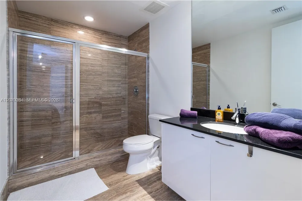15811 Collins Ave #2103 Sunny Isles Beach, FL 33160