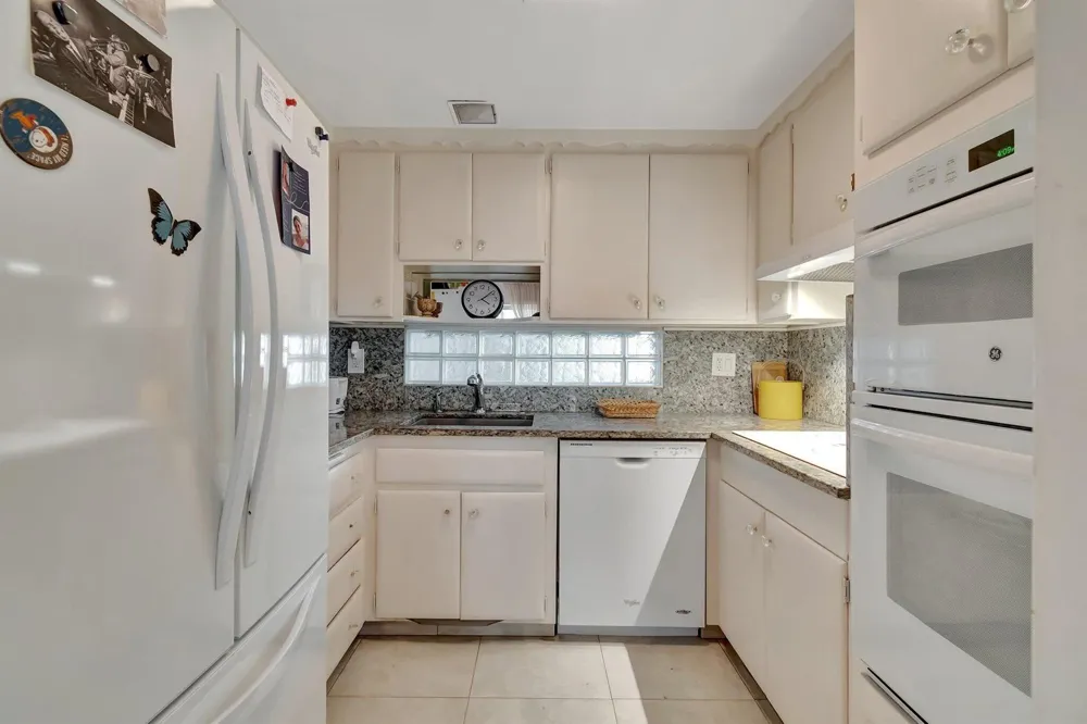 2711 S Ocean Boulevard #0020 Highland Beach, FL 33487
