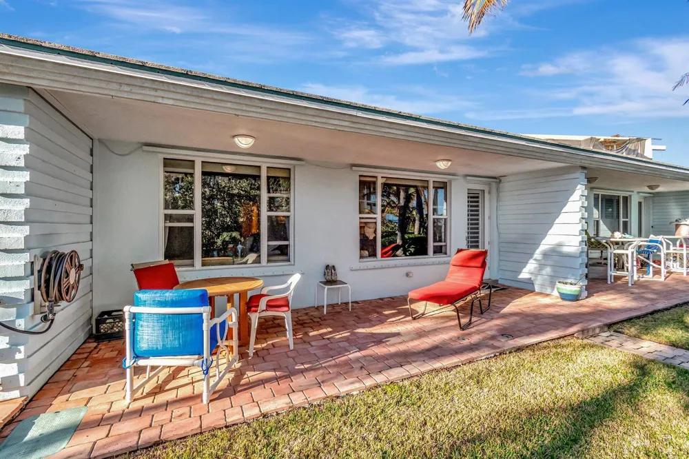 2711 S Ocean Boulevard #0020 Highland Beach, FL 33487