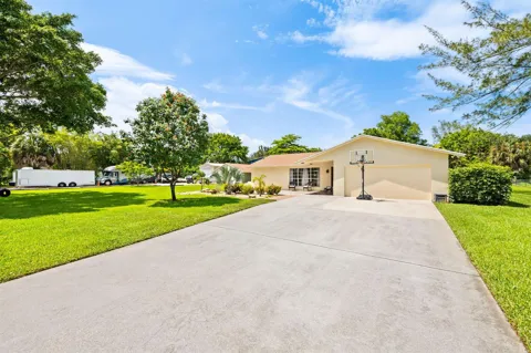 8645 PINTO DRIVE
