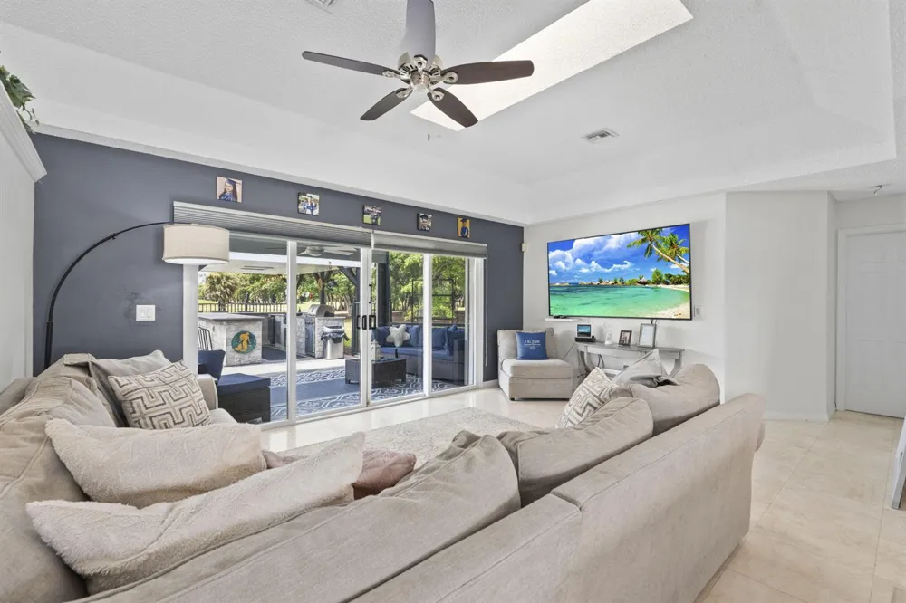 118 ELYSIUM DRIVE Royal Palm Beach, FL 33411