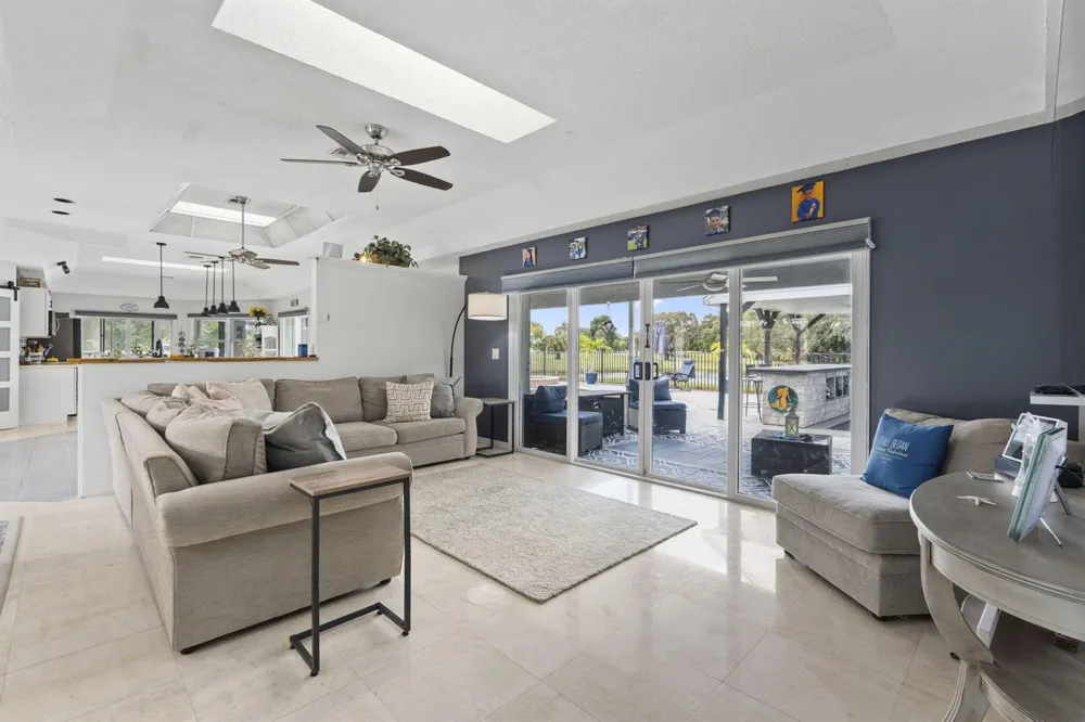 118 ELYSIUM DRIVE Royal Palm Beach, FL 33411