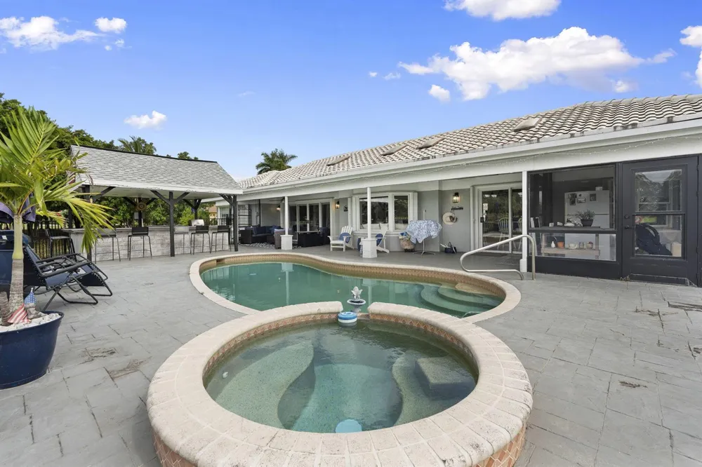 118 ELYSIUM DRIVE Royal Palm Beach, FL 33411
