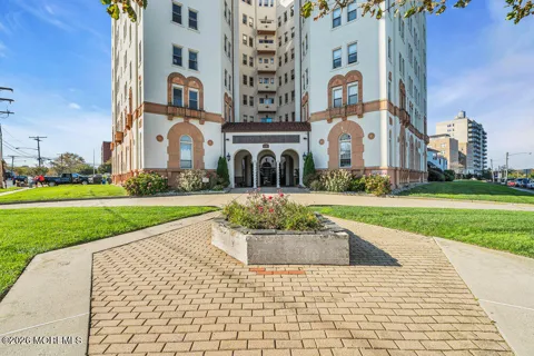 400 Deal Lake Drive #Ph1