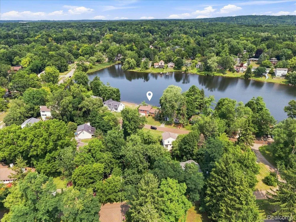 1255 Paul Boulevard Orion Charter Township, MI 48362