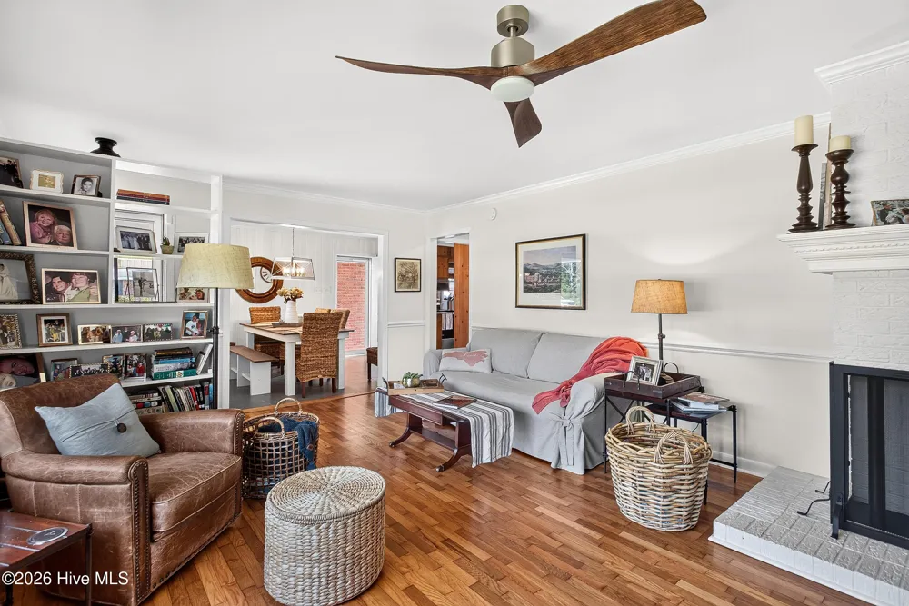 112 Barbara Avenue Midway Park, NC 28544