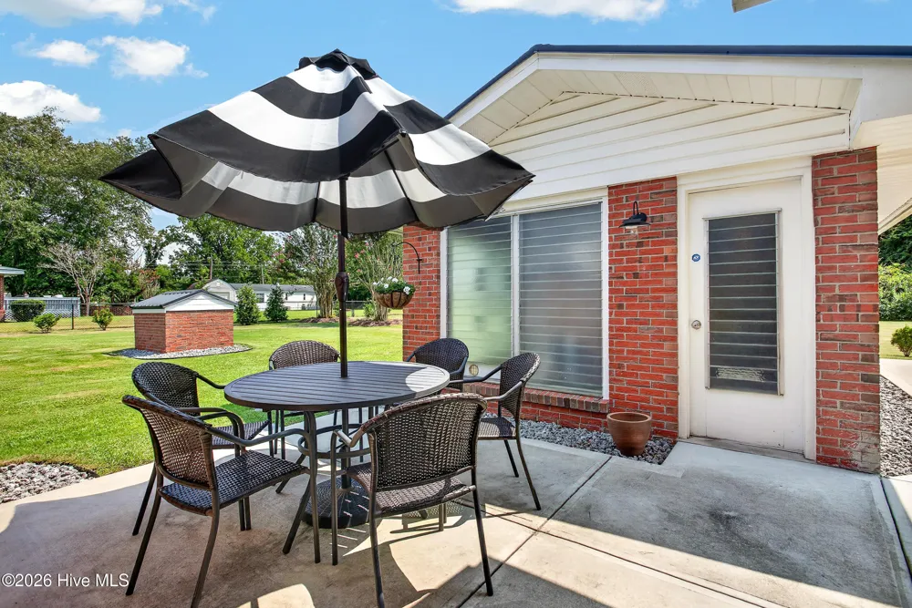 112 Barbara Avenue Midway Park, NC 28544