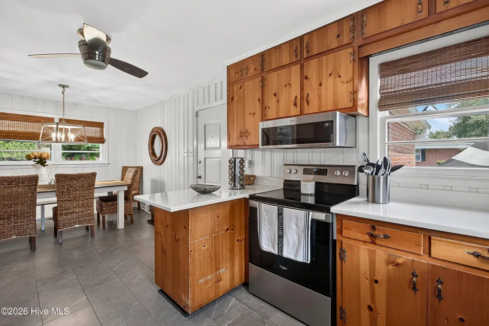 112 Barbara Avenue Midway Park, NC 28544