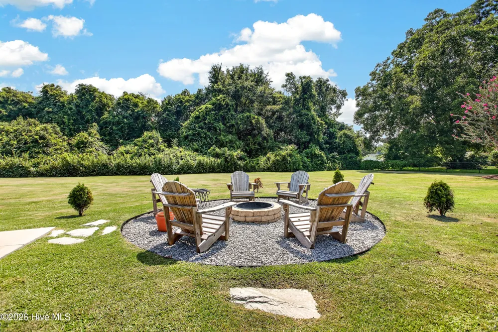 112 Barbara Avenue Midway Park, NC 28544