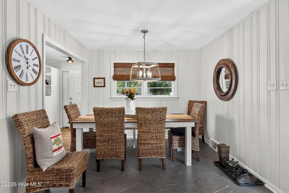 112 Barbara Avenue Midway Park, NC 28544