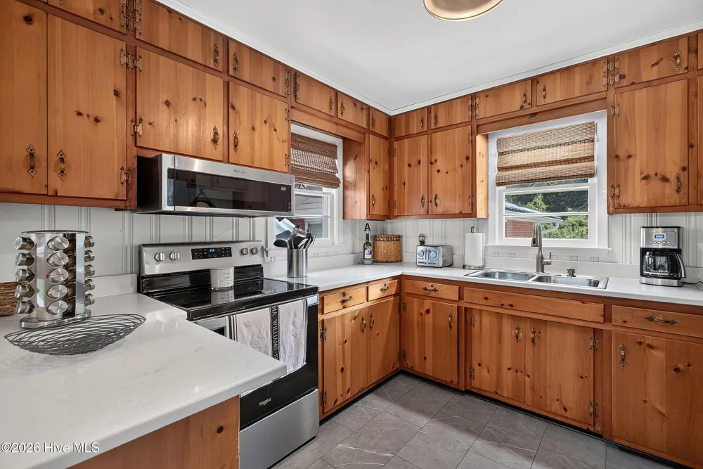 112 Barbara Avenue Midway Park, NC 28544