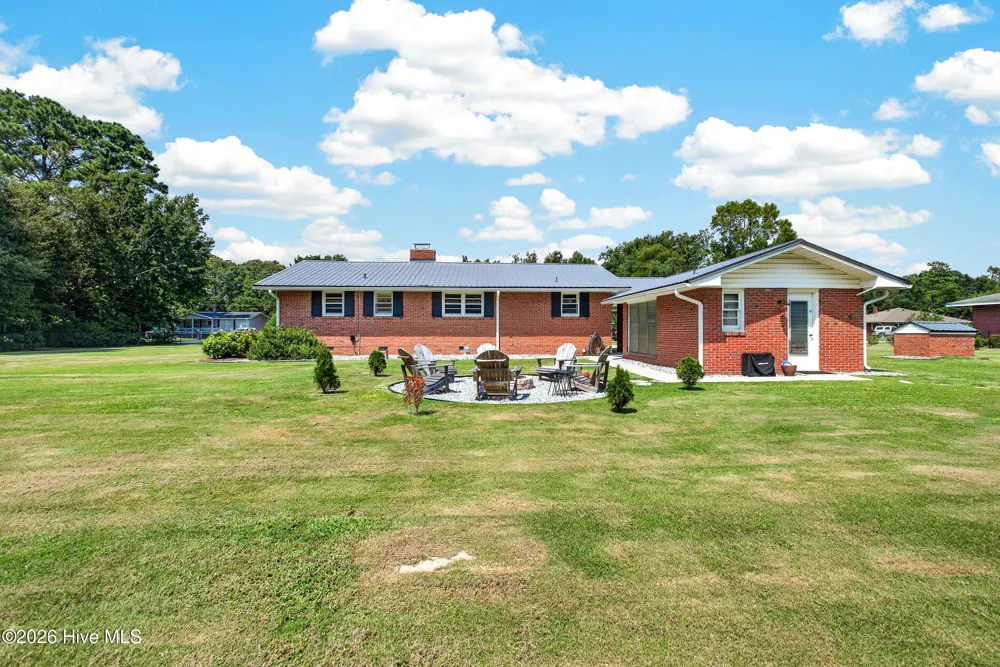 112 Barbara Avenue Midway Park, NC 28544