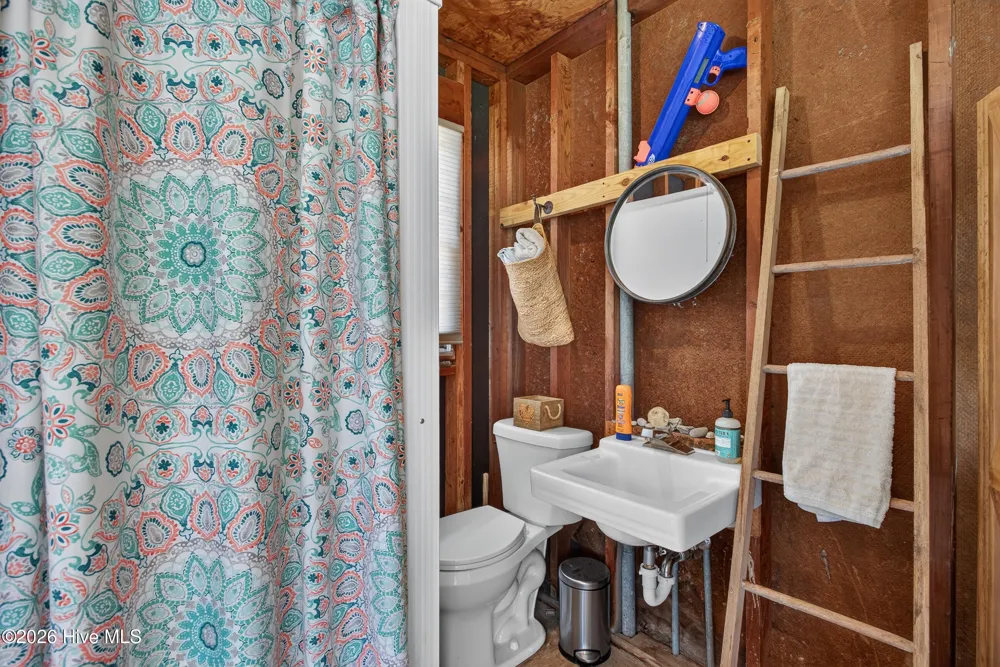 112 Barbara Avenue Midway Park, NC 28544