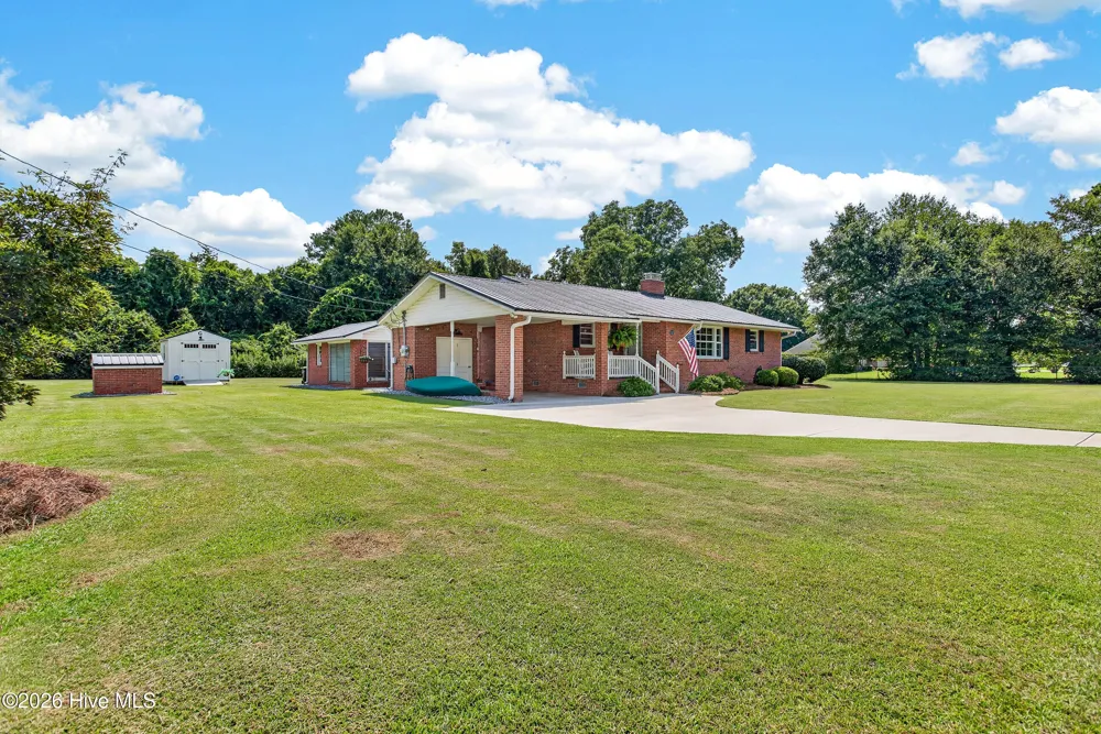 112 Barbara Avenue Midway Park, NC 28544
