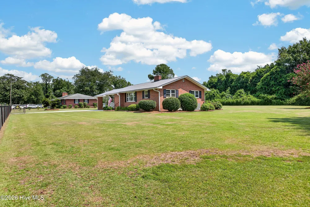 112 Barbara Avenue Midway Park, NC 28544