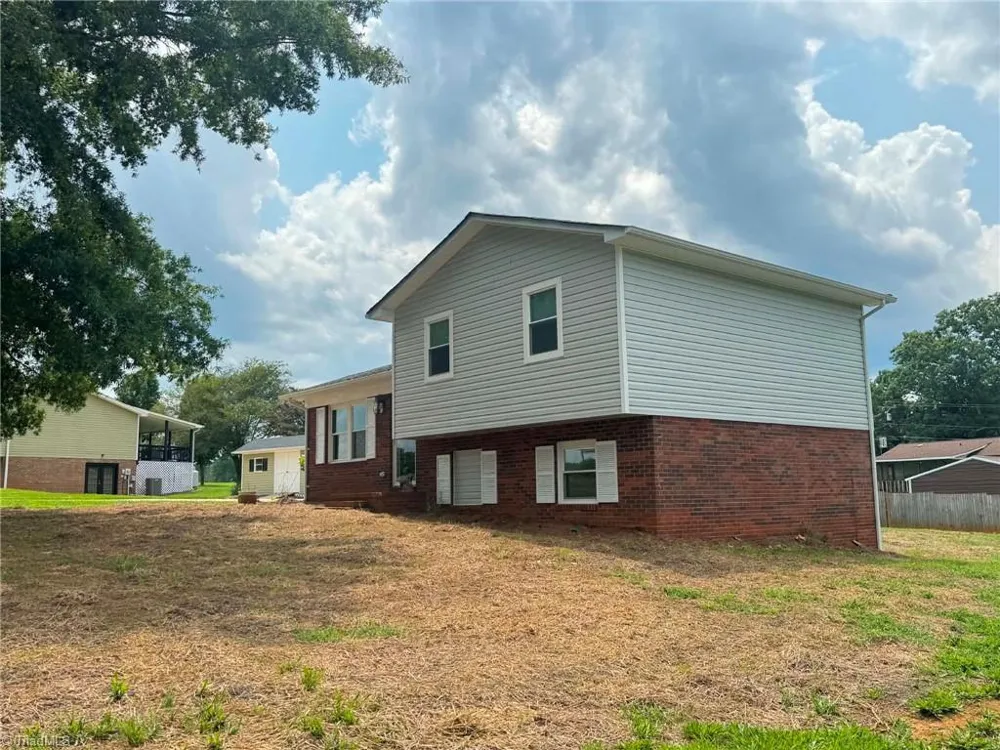 115 Robert Drive State Road, NC 28676