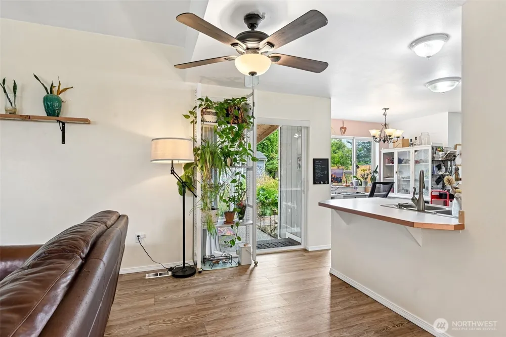 508 Eldredge Avenue NW Orting, WA 98360