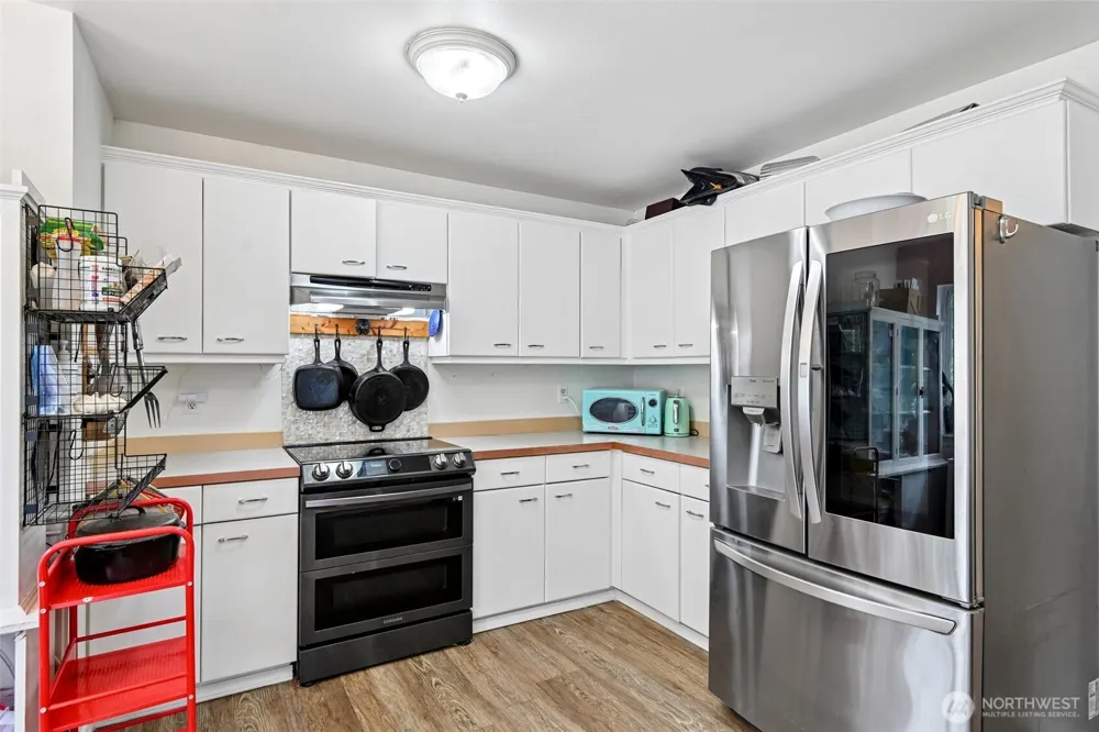 508 Eldredge Avenue NW Orting, WA 98360