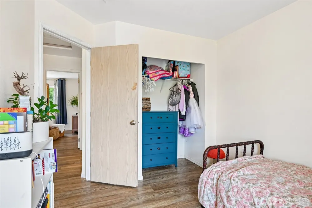 508 Eldredge Avenue NW Orting, WA 98360