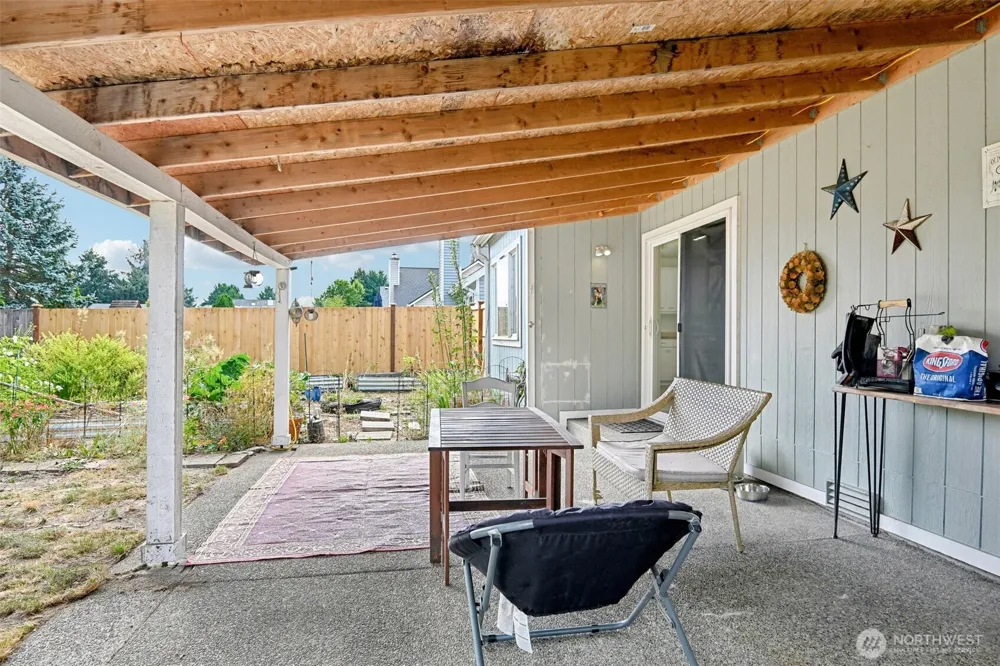 508 Eldredge Avenue NW Orting, WA 98360