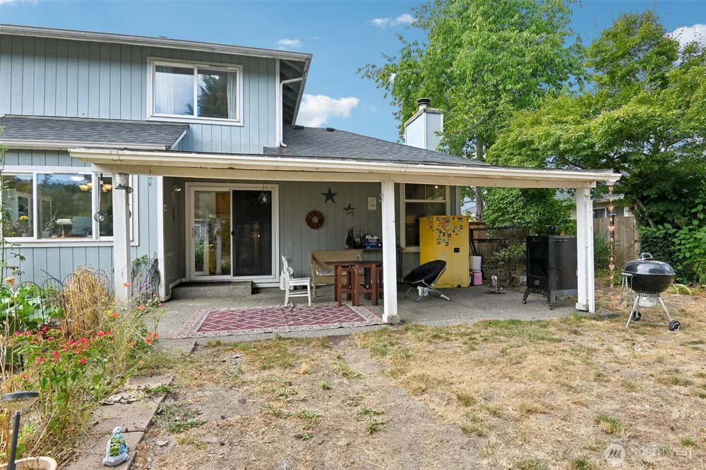 508 Eldredge Avenue NW Orting, WA 98360