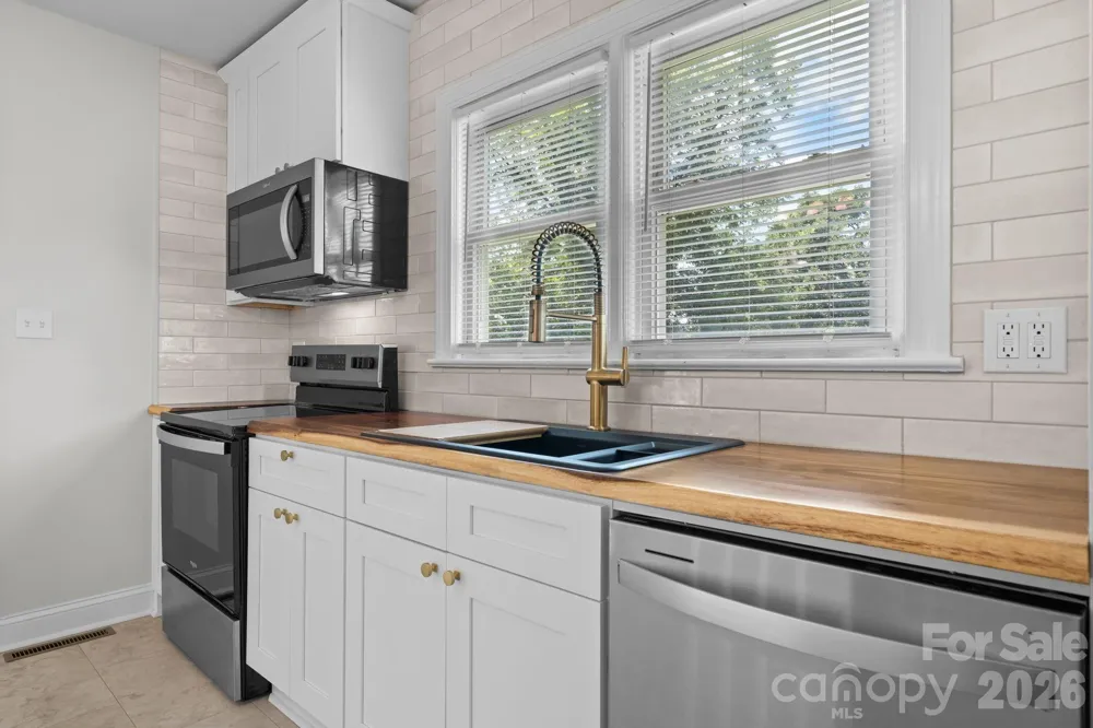 12 Ruth Avenue Newton, NC 28658