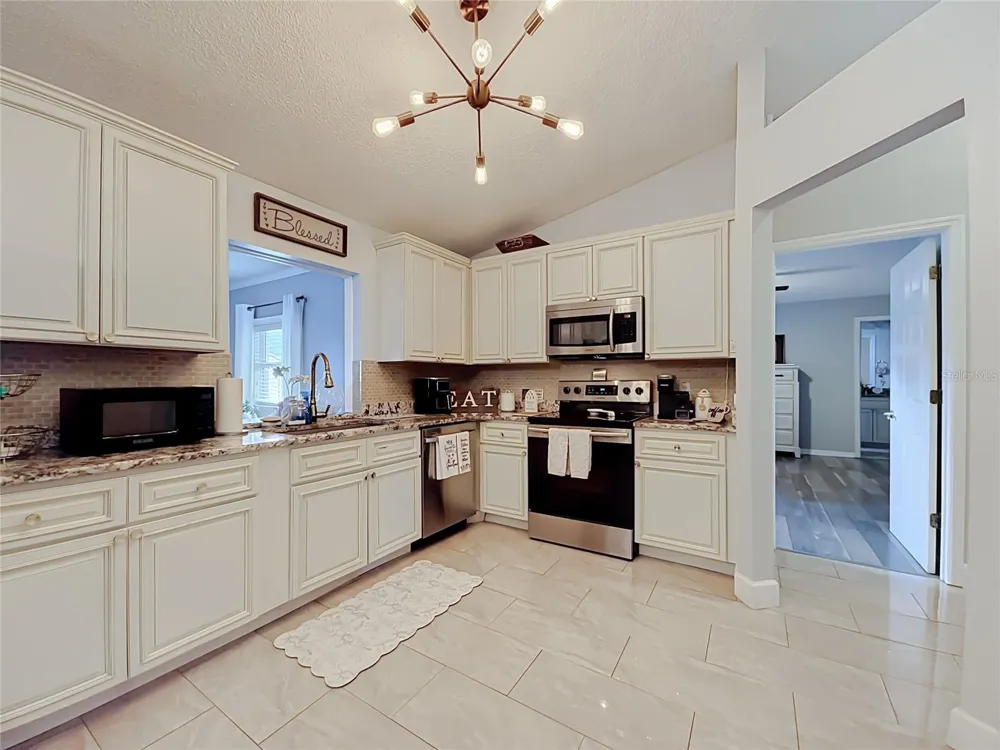 218 GLENRIDGE LOOP Lakeland, FL 33809