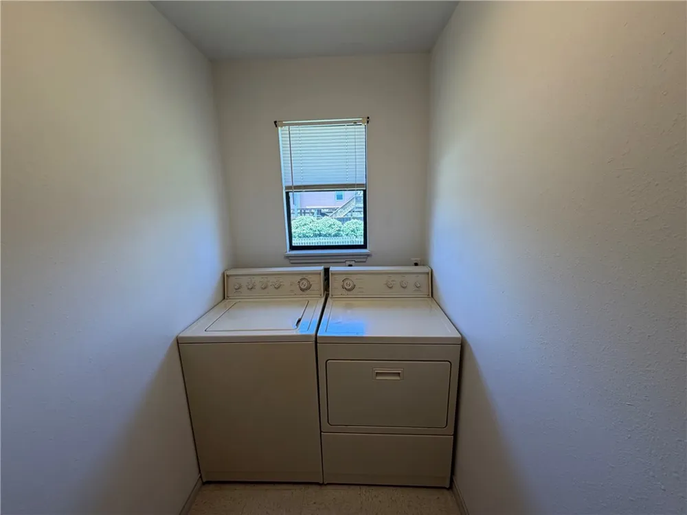 624 Sandpiper Circle Port Aransas, TX 78373