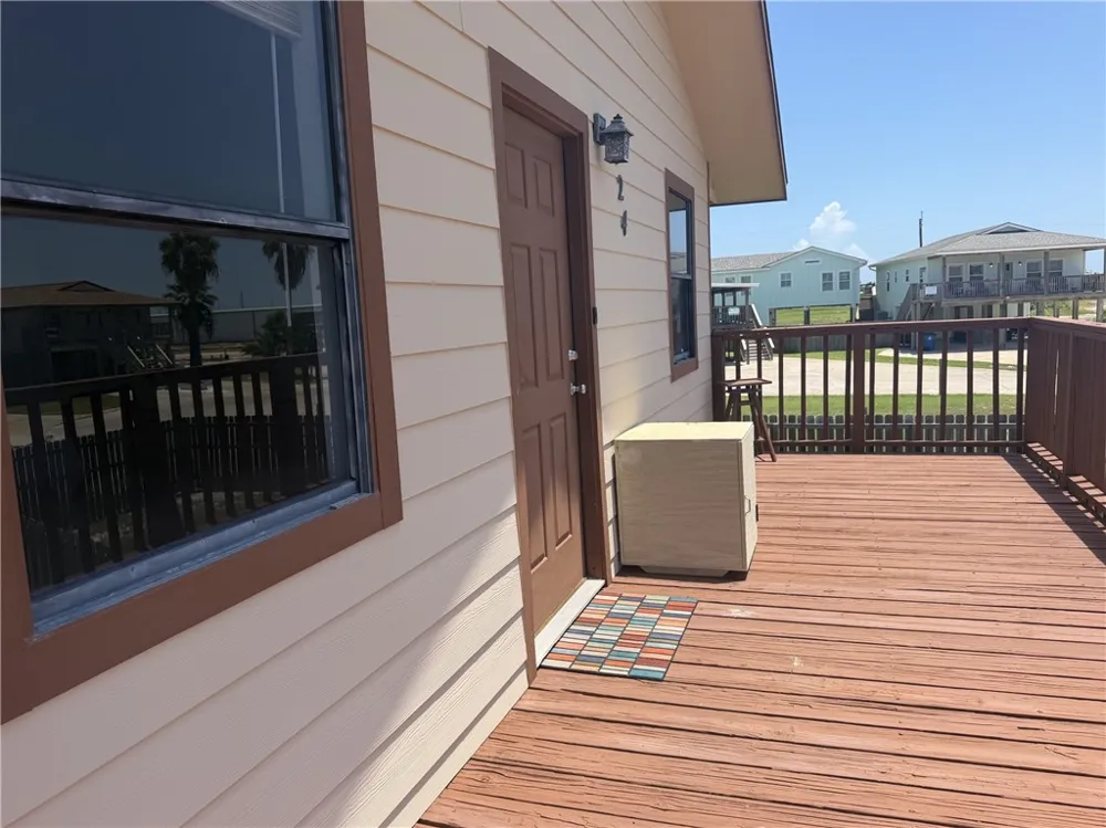 624 Sandpiper Circle Port Aransas, TX 78373