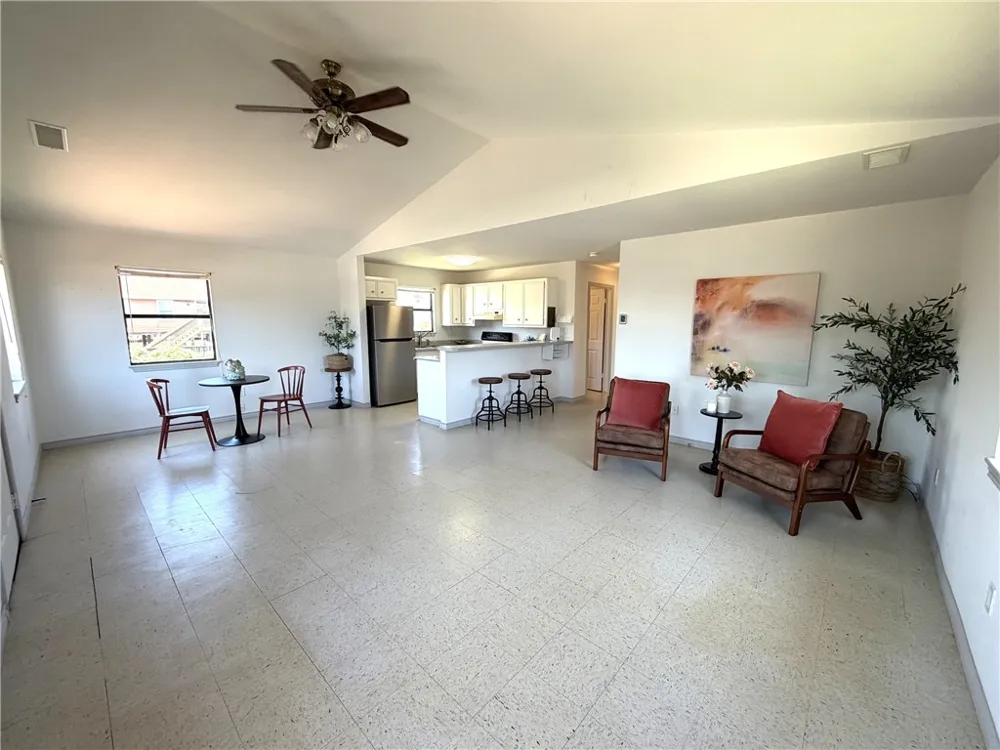 624 Sandpiper Circle Port Aransas, TX 78373