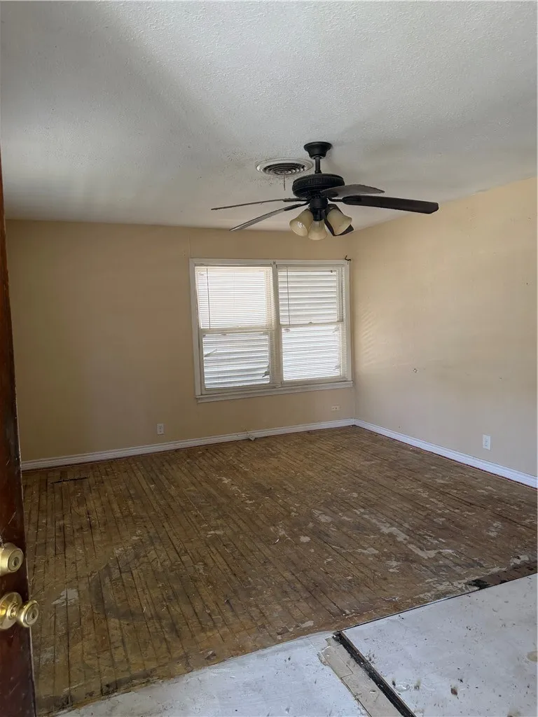 5725 Kimbrough Drive Corpus Christi, TX 78412