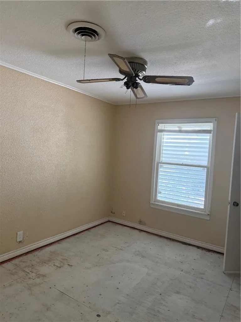 5725 Kimbrough Drive Corpus Christi, TX 78412
