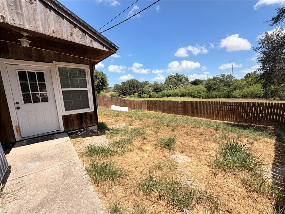 11150 Up River Corpus Christi, TX 78410