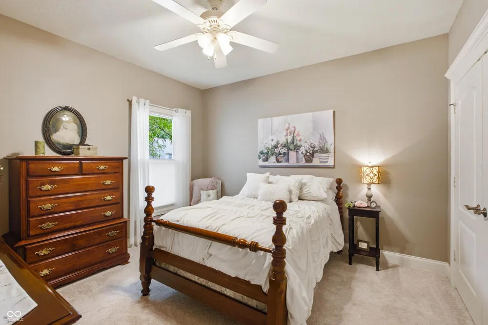 2541 W Apple Blossom Lane Columbus, IN 47201