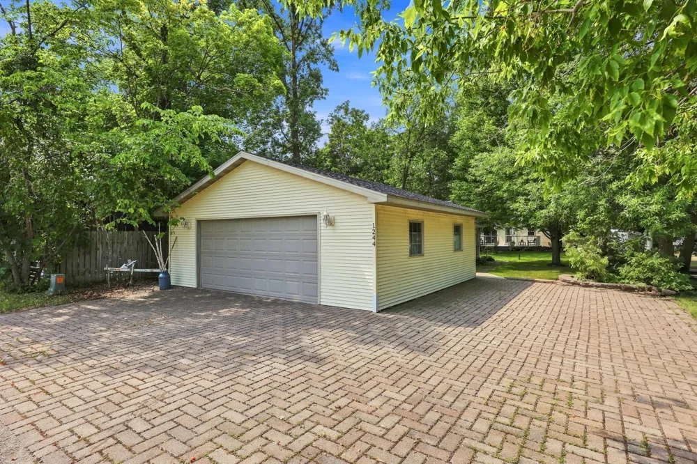 1244 E Shore Drive Detroit Lakes, MN 56501