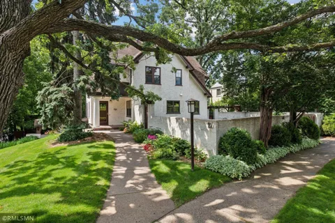 27 Highview Place