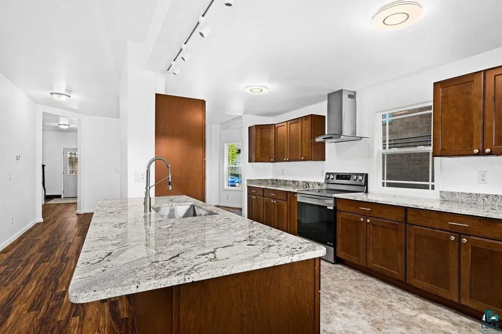 1033 85th Avenue W Duluth, MN 55808