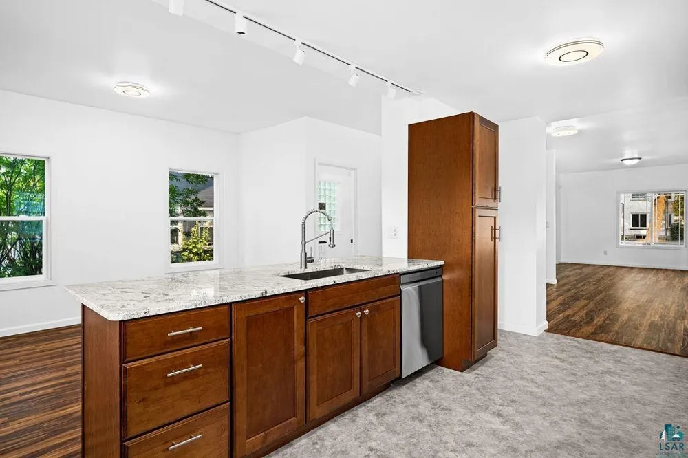 1033 85th Avenue W Duluth, MN 55808