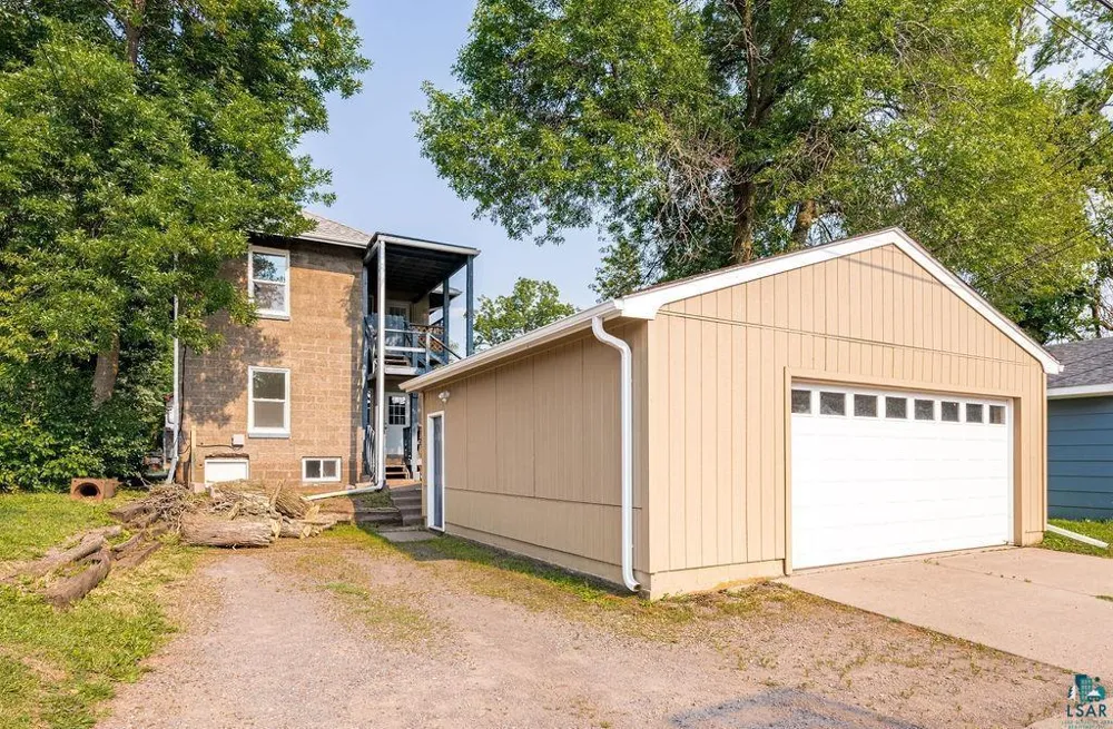 1033 85th Avenue W Duluth, MN 55808