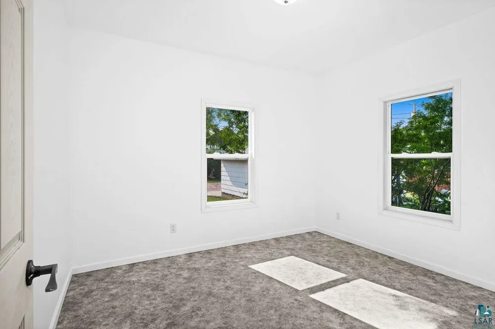 1033 85th Avenue W Duluth, MN 55808